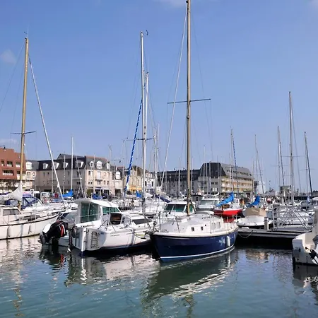 Appartement Avec Loggia - Proche Centre Et Plage Courseulles-sur-Mer Exterior photo